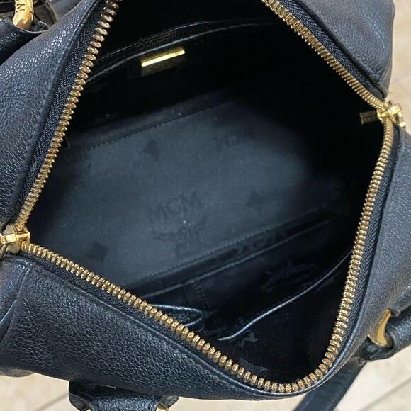 MCM Pebbled Leather Boston Handbag 👜 22cm - Picture 16 of 17